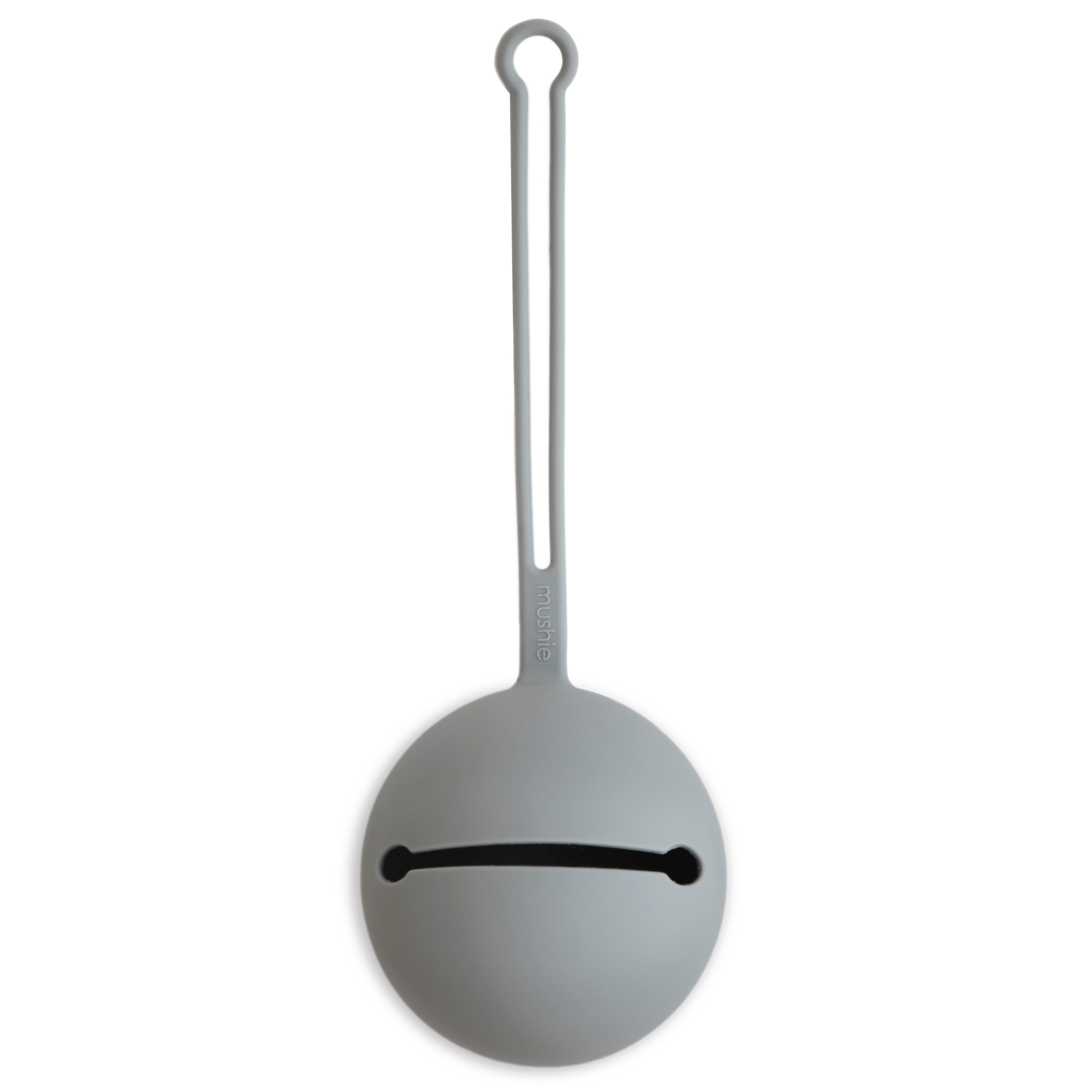 Mushie Tétine balade poussette sac à langer sac attache tétine Frigg silicone étui à tétine boule nomade balade le béguin de Charlie concept store Tours 37 Enfants kids concept store magasin de jouets cadeau kids conceptstore baby kidsconcept maman comblée intemporel cute accessoires parents 37 babyandkids enfants heureux paisible grande soeur grand frère silicone recyclé Indre et Loire accessoire naissance anniversaire voyage liste cadeaux sac à langer bébé