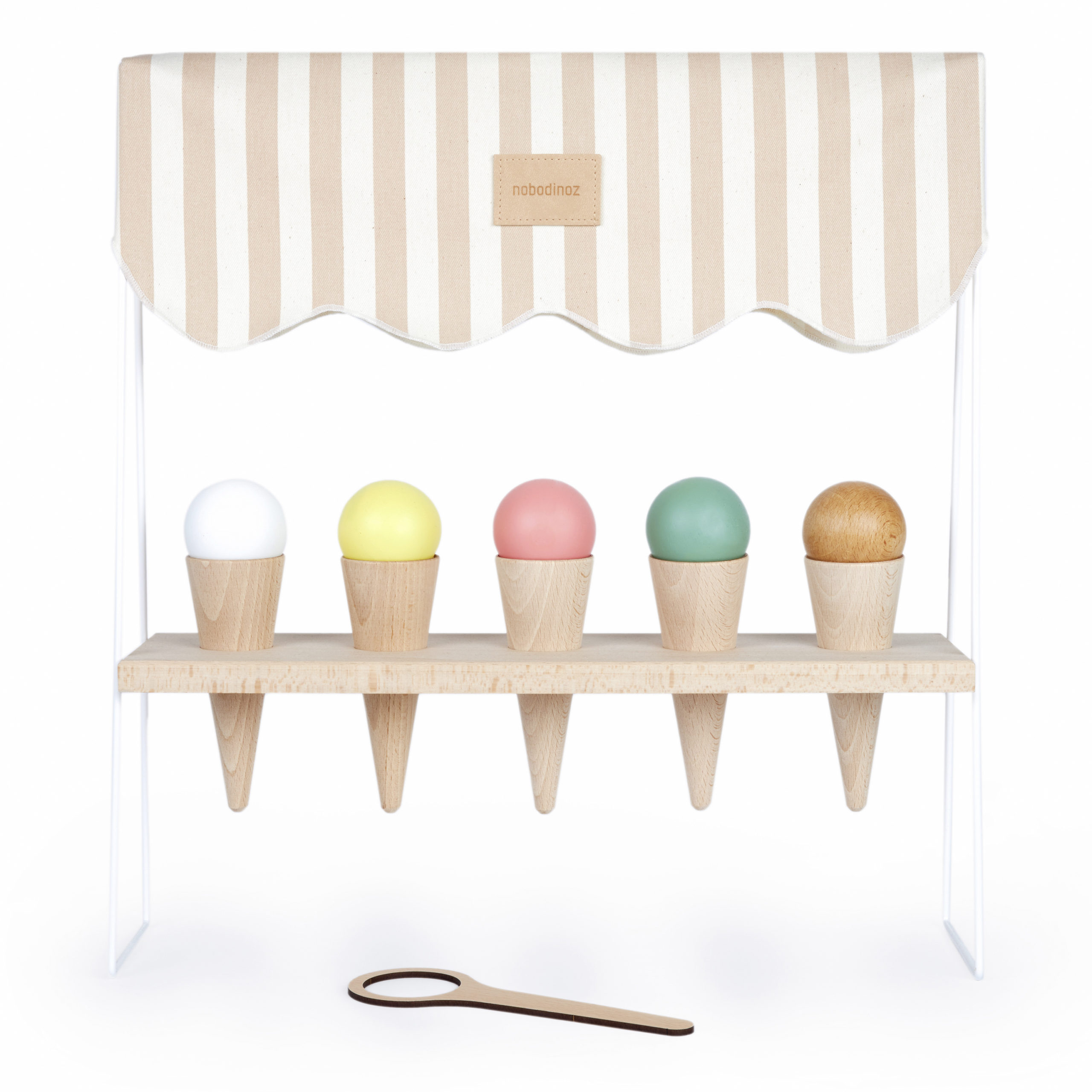 Nobodinoz chambre décoration jouet marchand de glace bois made in France éponge coton bio bébé nid d’abeille coton bio naturel trousse de toilette maternité douche bain toucher le béguin de Charlie concept store Tours 37 Enfants kids concept store magasin de jouets cadeau kids conceptstore baby kidsconcept maman comblée intemporel cute accessoires parents 37 babyandkids enfants heureux paisible grande soeur grand frère silicone recyclé Indre et Loire accessoire naissance anniversaire voyage liste cadeaux sac à langer poussette