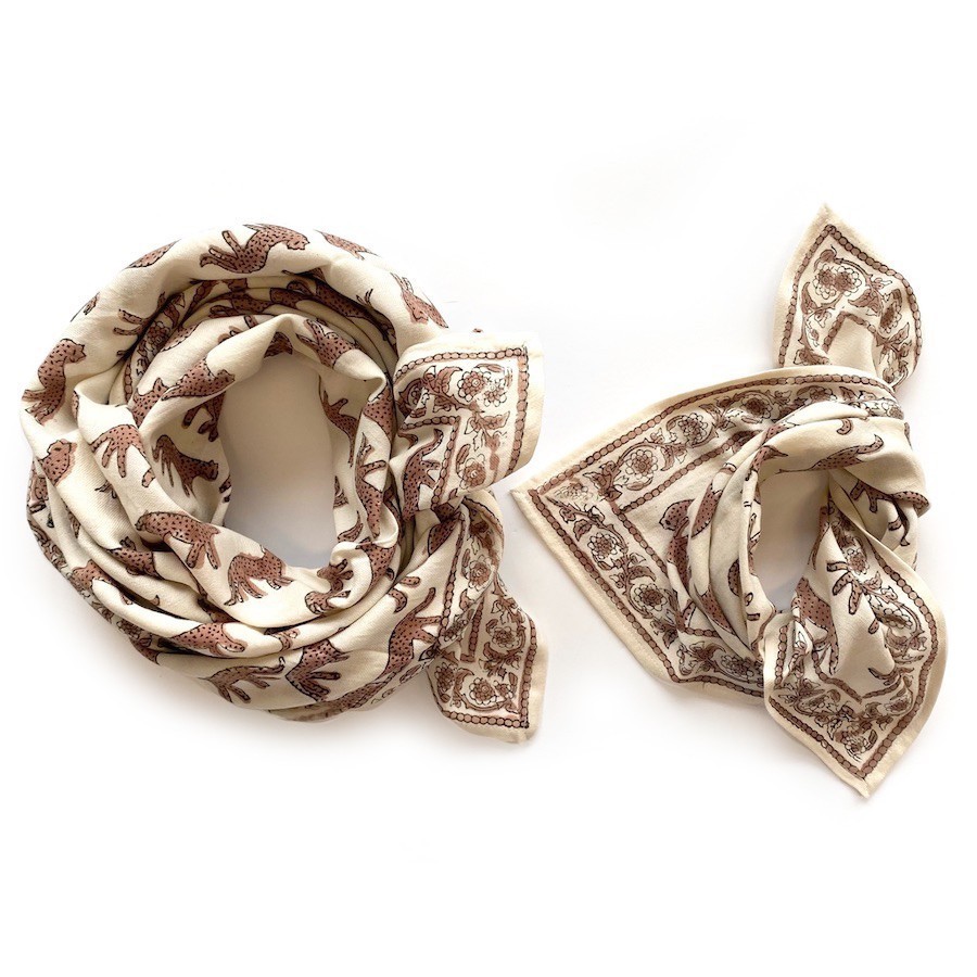 Petit foulard manika Bengale / Latte – Image 6