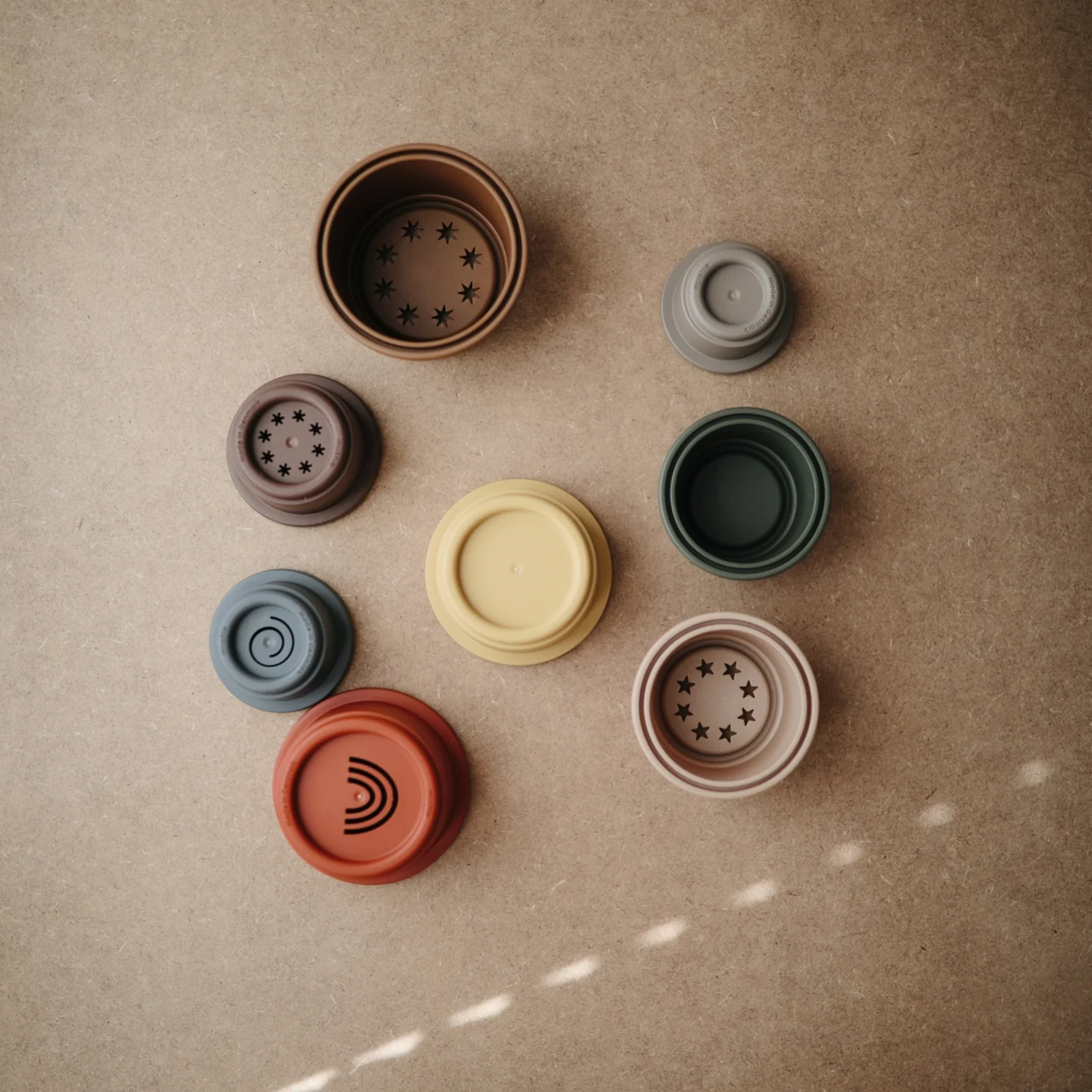 Mushie stackings cops jouets enfants bebe motricité éveil cadeaux accessoires le beguin de charlie concept store tours