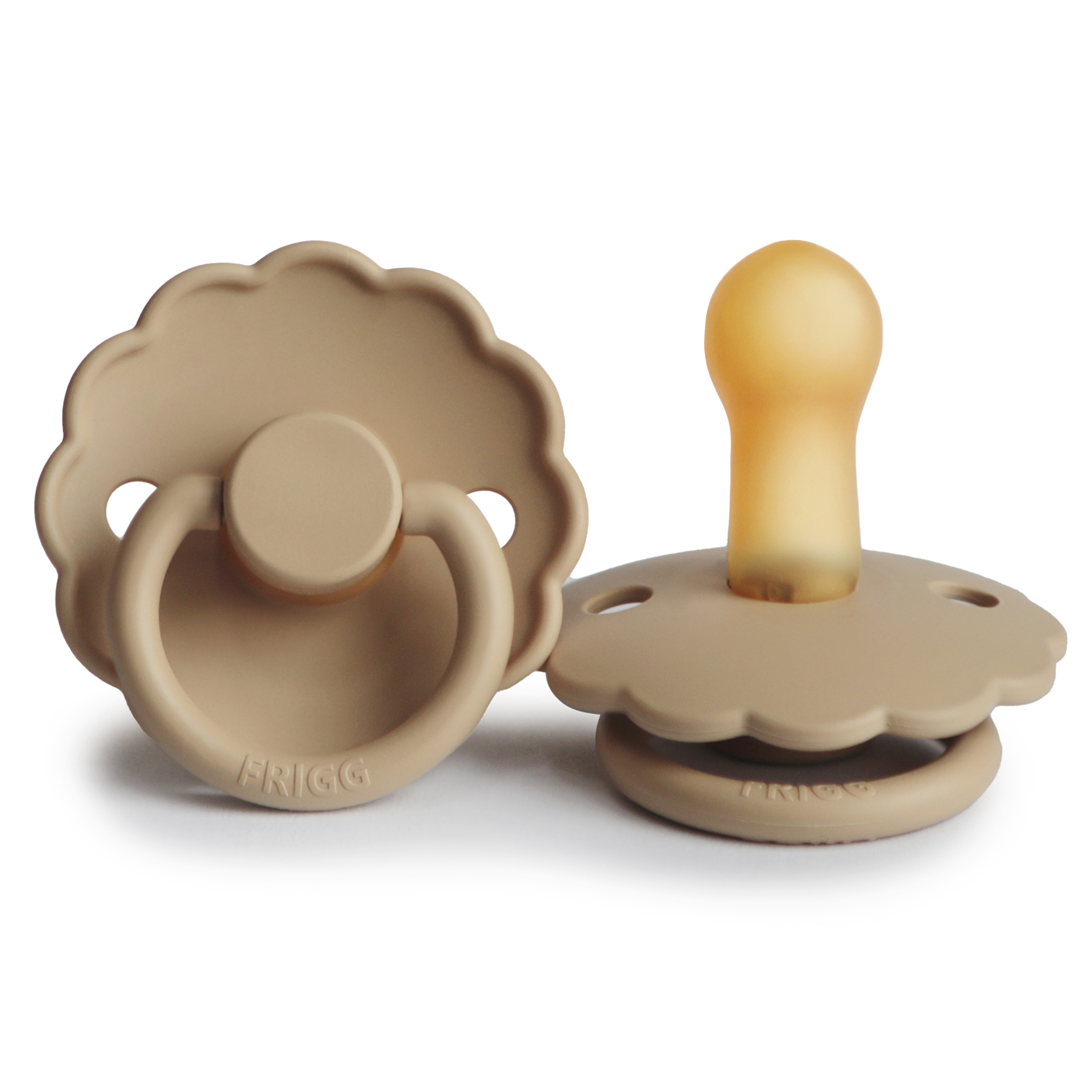 Caoutchouc naturel tétine bébé nouveau-né concept store kids le béguin de Charlie Tours 37 enfants Bretonneau pôle santé Léonard de Vinci cadeau baby kid concept Maman accessoires naissance indre et Loire magasin de Puériculture FRIGG besoin de succion sommeil dodo paisible cute attaches tetine bibs baby Shower enfants chambre bébé cododo couffin