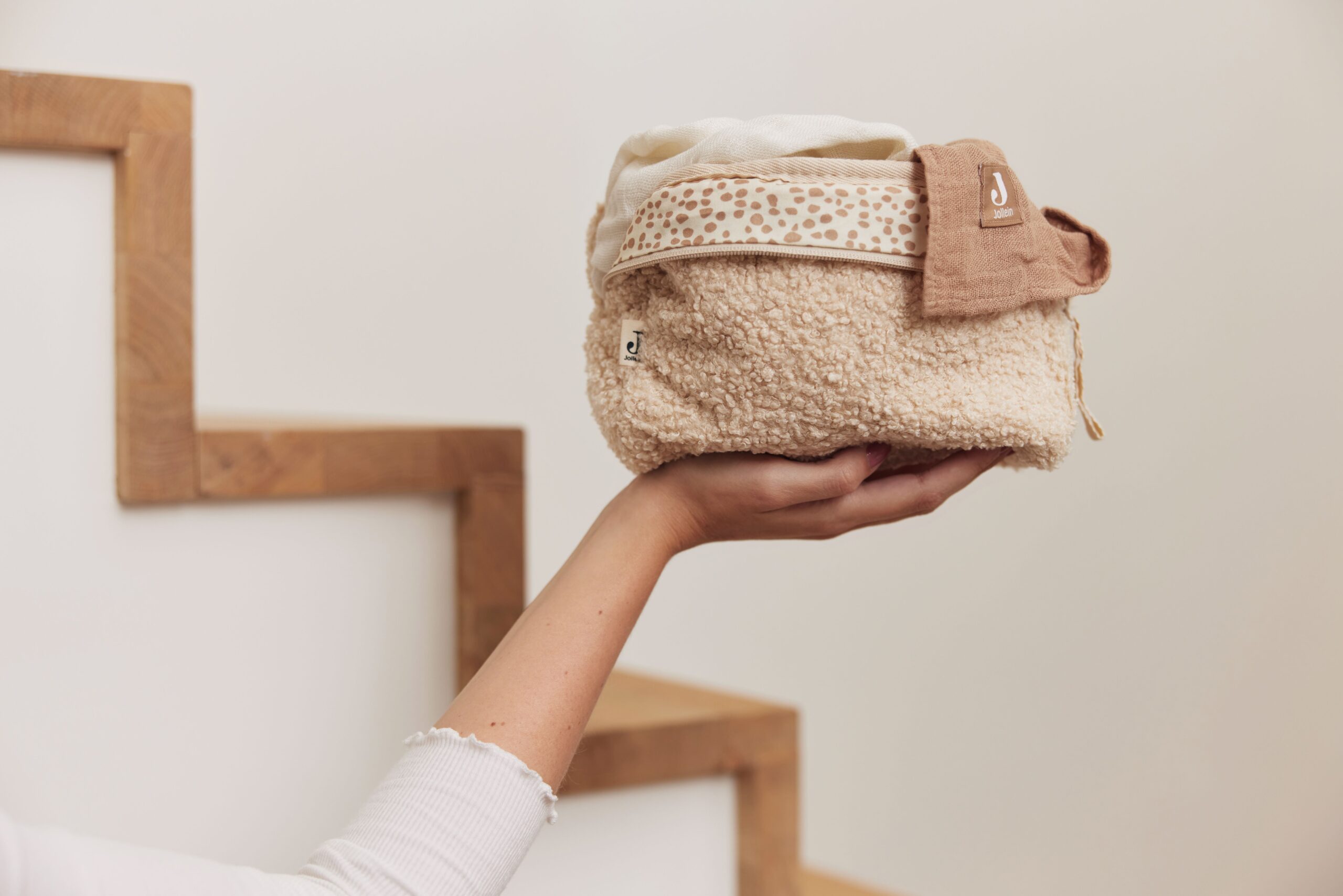 Jollein trousse douceur boucle accessoires mode cadeaux parents voyage le béguin de Charlie concept store tours