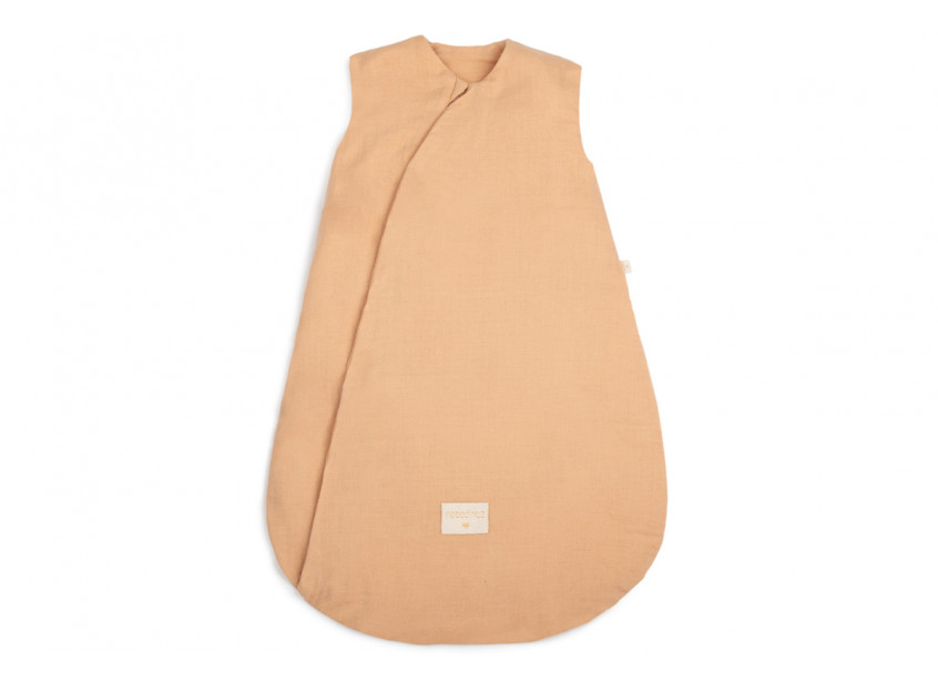Nobodinoz ours peluche lange hochet gigoteuse hiver matelas à langer tour de lit valise maternité trousse de toilette été sac lunch isotherme sac à langer maternité nid d’abeille sac week end panier tapis a langer nomade tissu sac à dos chancelière organisateur pousette coton imperméable puériculture bebe baby shower coton bio naturel maternité couffin landau le béguin de Charlie concept store Tours 37 Enfants kids concept store magasin de jouets cadeau kids conceptstore baby kids concept maman accessoires parents 37 babyandkids enfants Indre et Loire accessoire naissance anniversaire cadeaux hochet