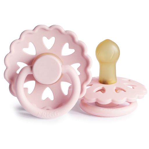 Frigg fairtyle rose Daisy Classic Caoutchouc naturel tétine bébé nouveau-né concept store kids le béguin de Charlie Tours 37 enfants Bretonneau pôle santé Léonard de Vinci cadeau baby kid concept Maman accessoires naissance indre et Loire magasin de Puériculture FRIGG besoin de succion sommeil dodo paisible attaches tetine bibs baby Shower enfants chambre bébé cododo couffin
