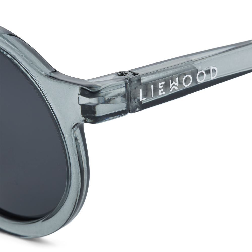 Lunettes de soleil darla Liewood plage ete summer bebe enfant concept store tours matte brillante transparente piscine