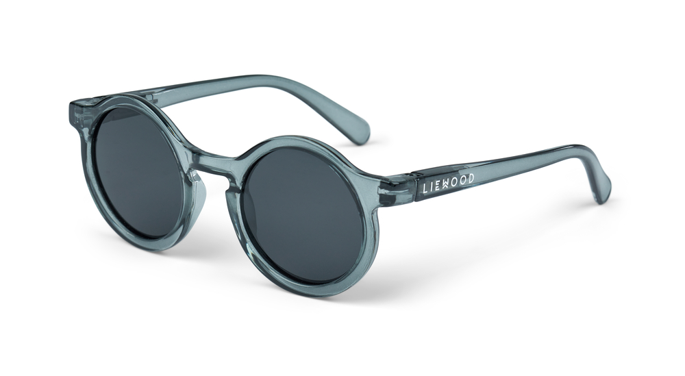 Lunettes de soleil darla Liewood plage ete summer bebe enfant concept store tours matte brillante transparente piscine