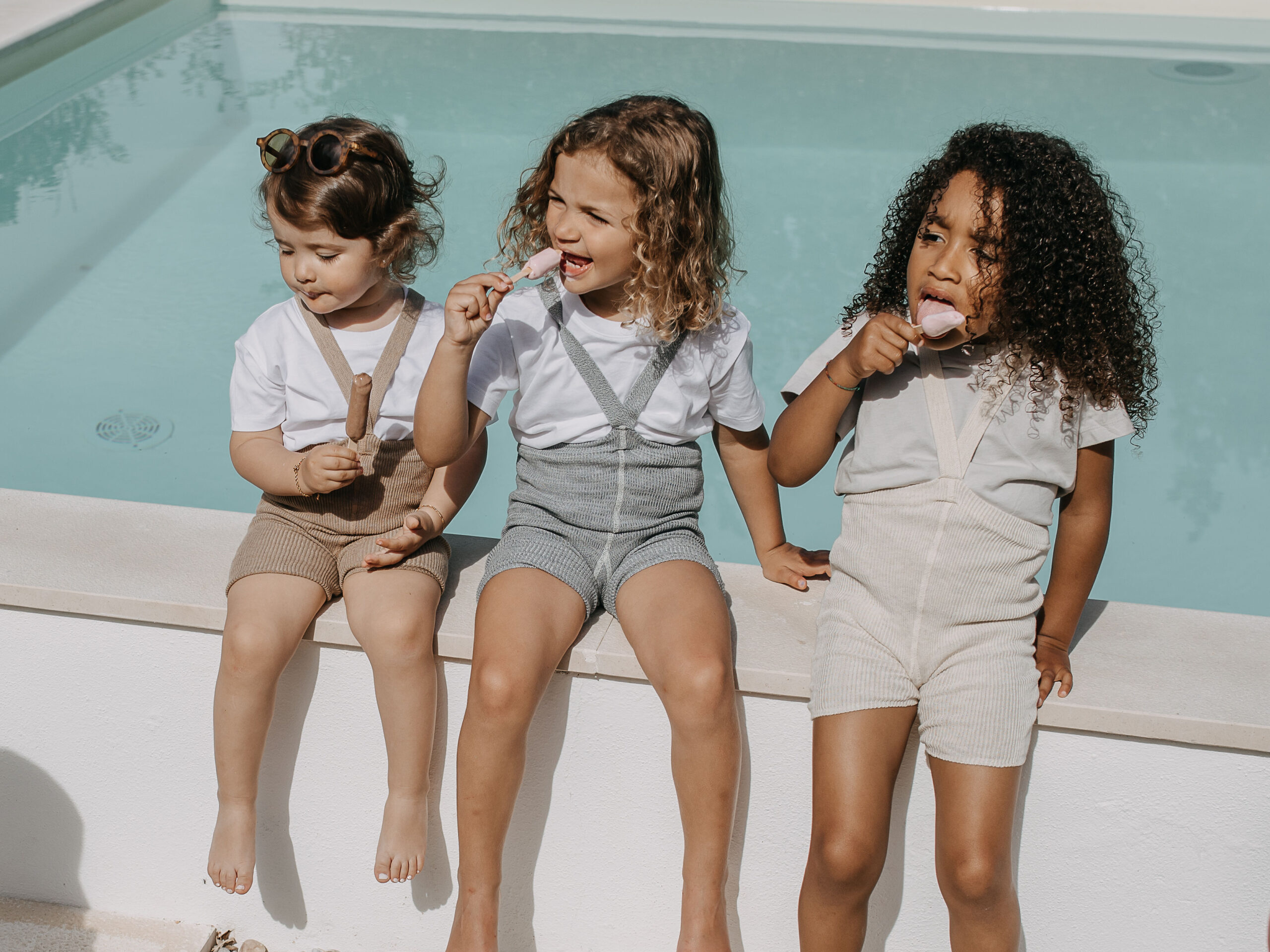 Silly Silas collant bretelles rétro shorty bébé doux confortable vêtements mérinos coton oeko tex coton cadeaux naissance concept store tours bonnet gant le beguin de Charlie filles garçon