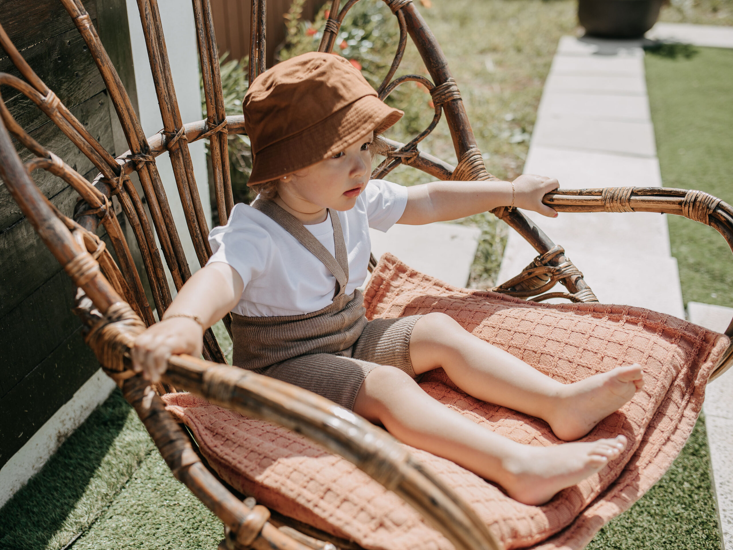 Silly Silas collant bretelles rétro shorty bébé doux confortable vêtements mérinos coton oeko tex coton cadeaux naissance concept store tours bonnet gant le beguin de Charlie filles garçon