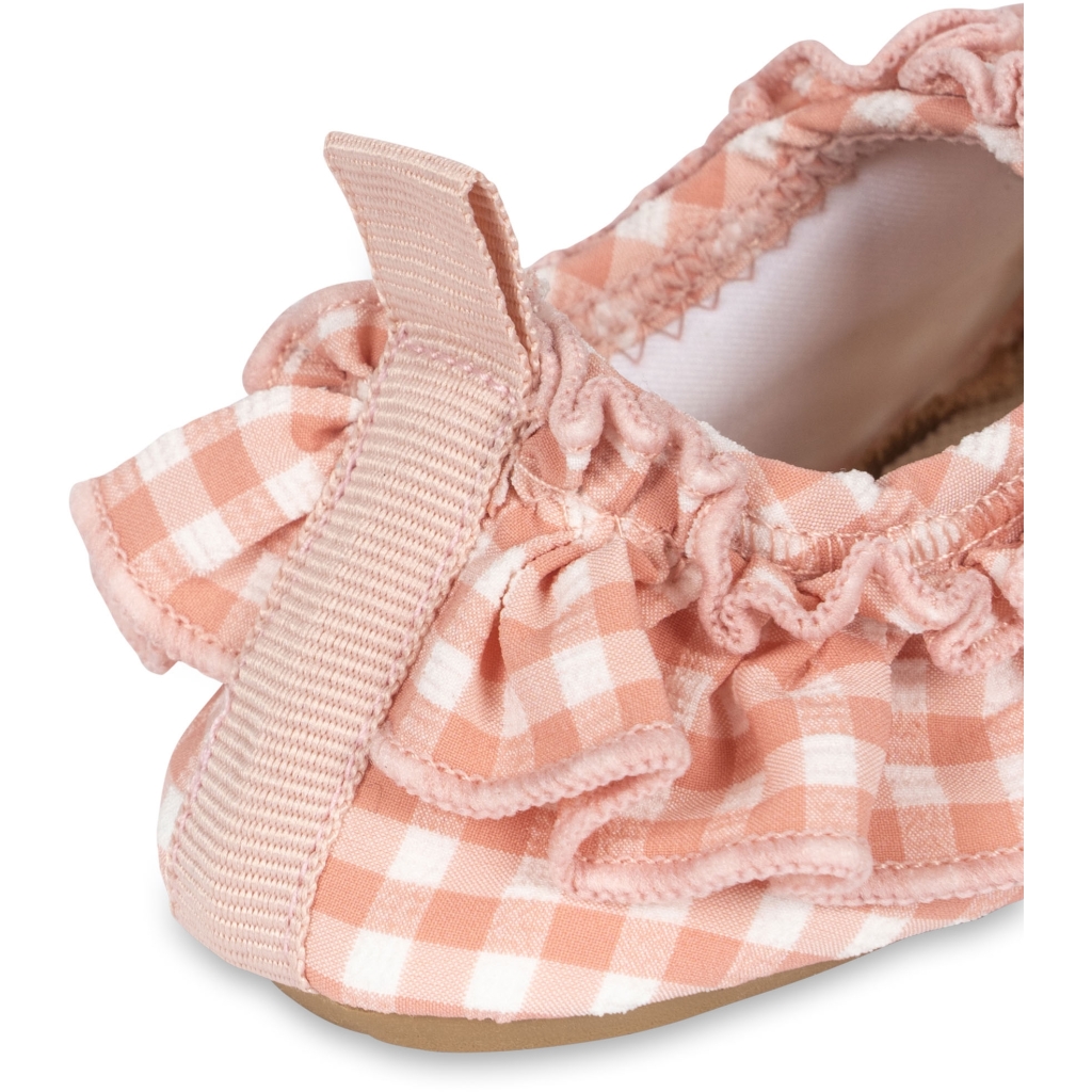 chaussons de nage eau vacances séjour valise été nager se baigner baignade piscine mer rivière rocher marcher glissade konges concept store enfant bebe Tours Indre et Loire le béguin de Charlie vichy rose