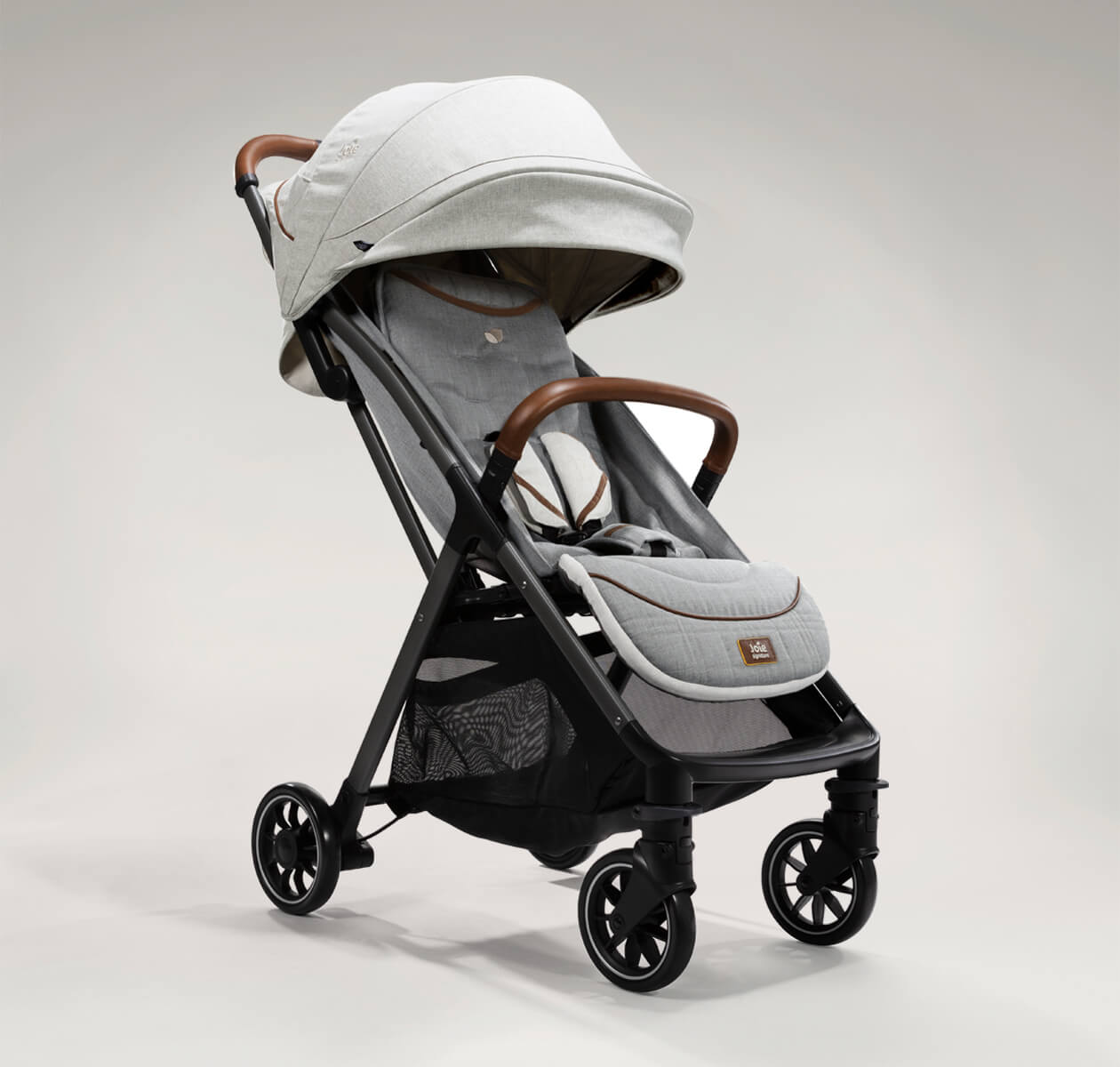 joie poussette oyesteër Parcel compacte finitismes signature tout terrain ville promenade enfant bebe nourrisson cosy nacelle le béguin de Charlie concept store tours Indre et Loire