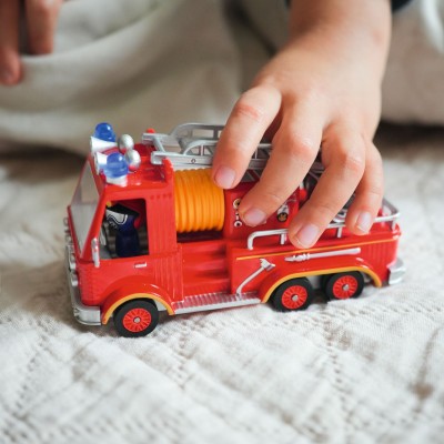petites voitures pour bébés et enfants jouets pour la famille idée de cadeau pour les enfants de la marque Djeco chez le béguin de Charlie à Tours