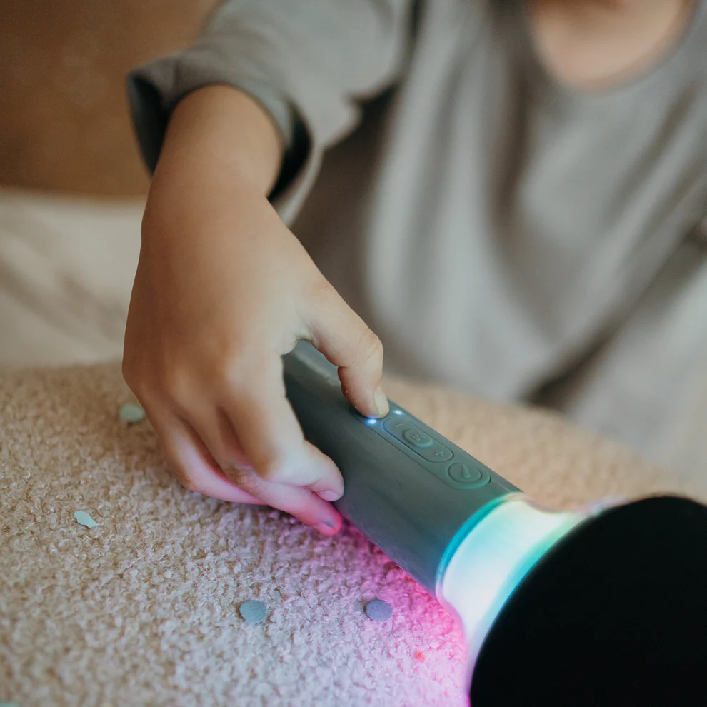 micro pour karaoké adapté aux enfants de la marque Kidywolf idée de cadeau de Noel pour la famille chez le béguin de Charlie à Tours