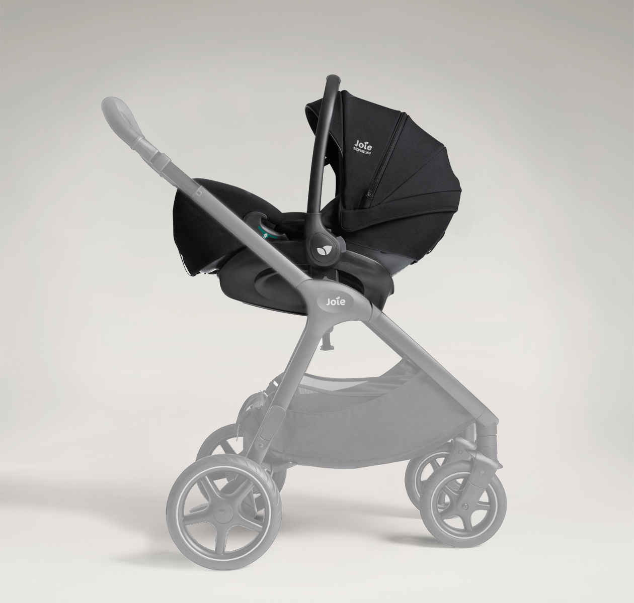 siege auto - cosy sur poussette pour bébé model I level pro de la marque Joie couleur éclipse - disponible en ligne et en boutique chez Le béguin de Charlie à Tours