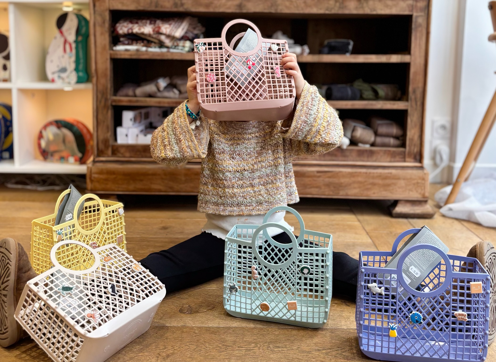 Panier avec charms Liewood chez Le béguin de Charlie