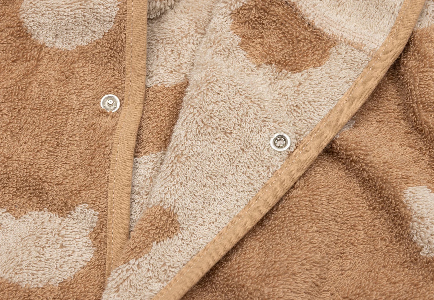 petit bouton pression peignoir ours pour bébé et enfant de la marque Jollein
